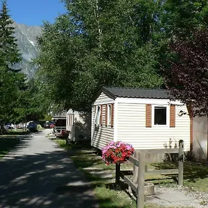 https://camping-le-champ-du-moulin.hotels-rhonealpes.com