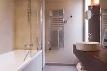 https://la-bourdonnais-75007.fr-paris.fr